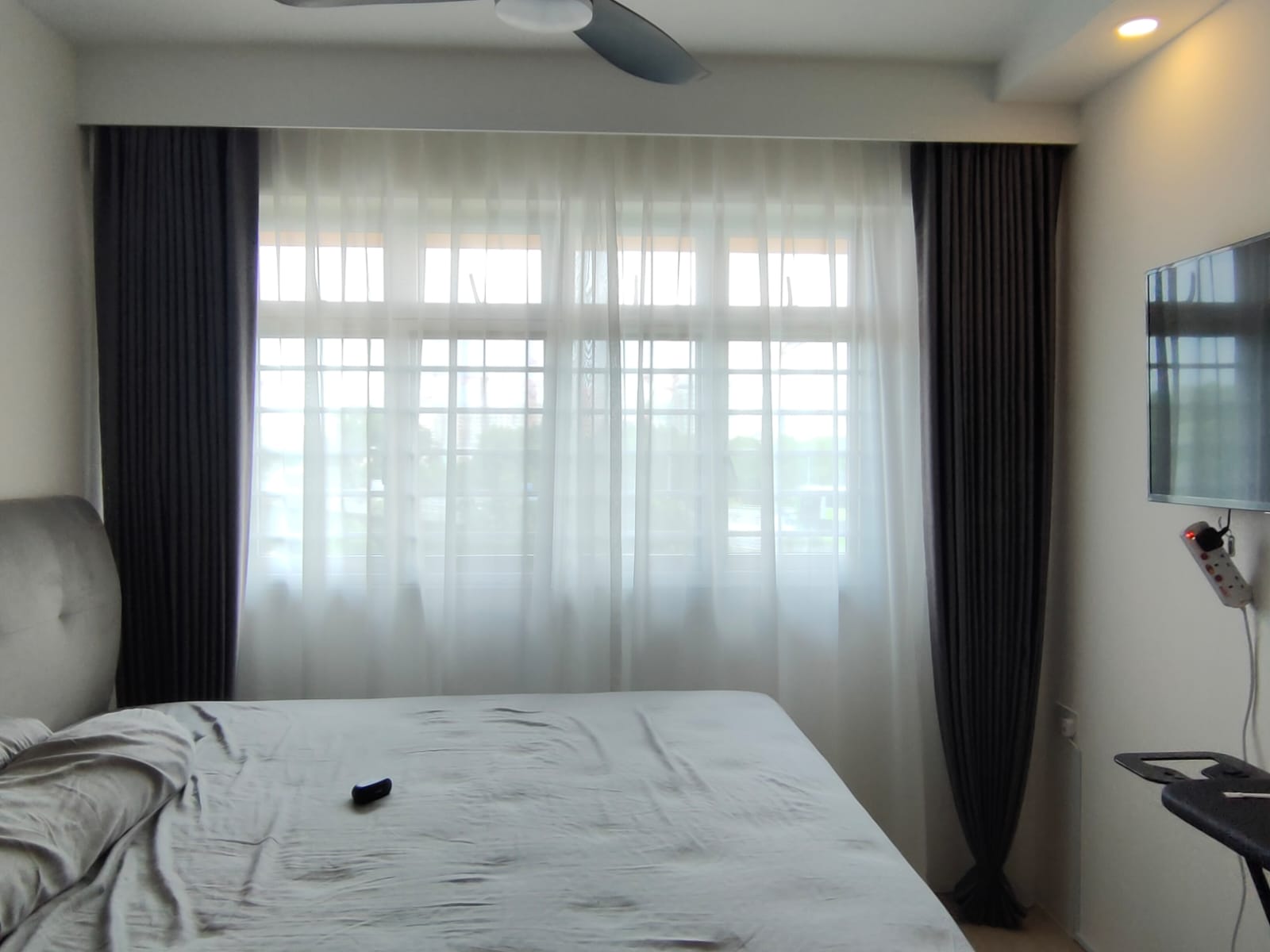 This is a Picture of Day and night curtain picture  for Singapore HDB 4 rooms flat, master bedroom, day and night curtain, BLK 526B Pasir Ris Strret 51